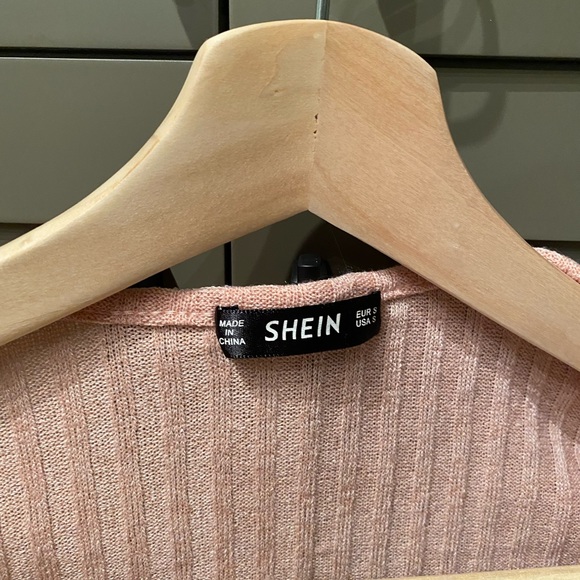 Pink top - Picture 2 of 3